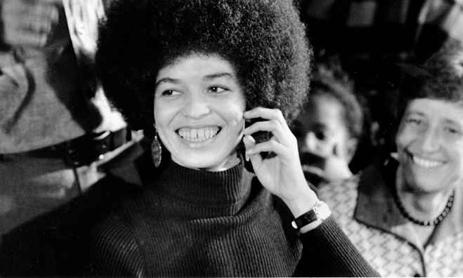 هالیوود یک فیلم بیوگرافی از زندگانی آنجلا دیویس؛ فعال حقوق بشر می‌سازد